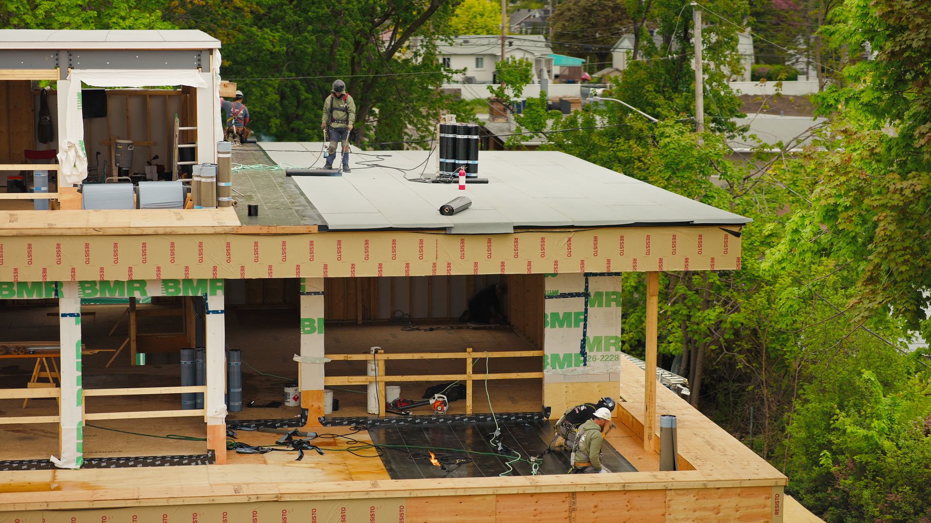 cropped_commercial 1 (6)